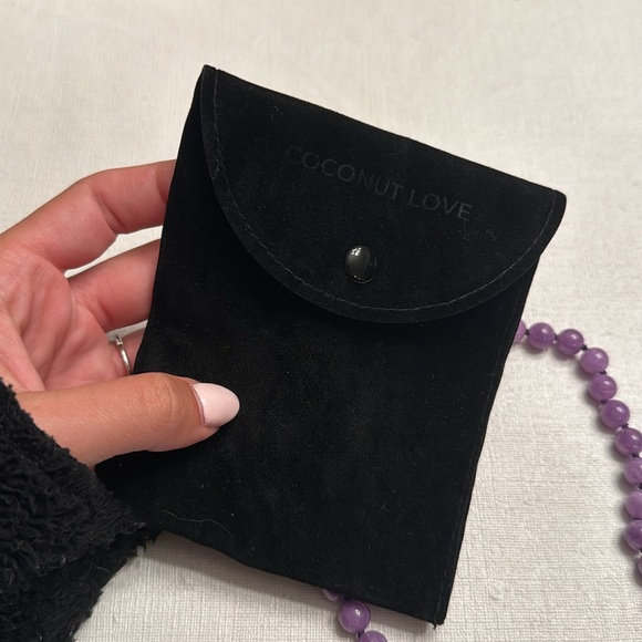 COCONUT LOVE MINI GILI NECKLACE PURPLE - Picture 3 of 4